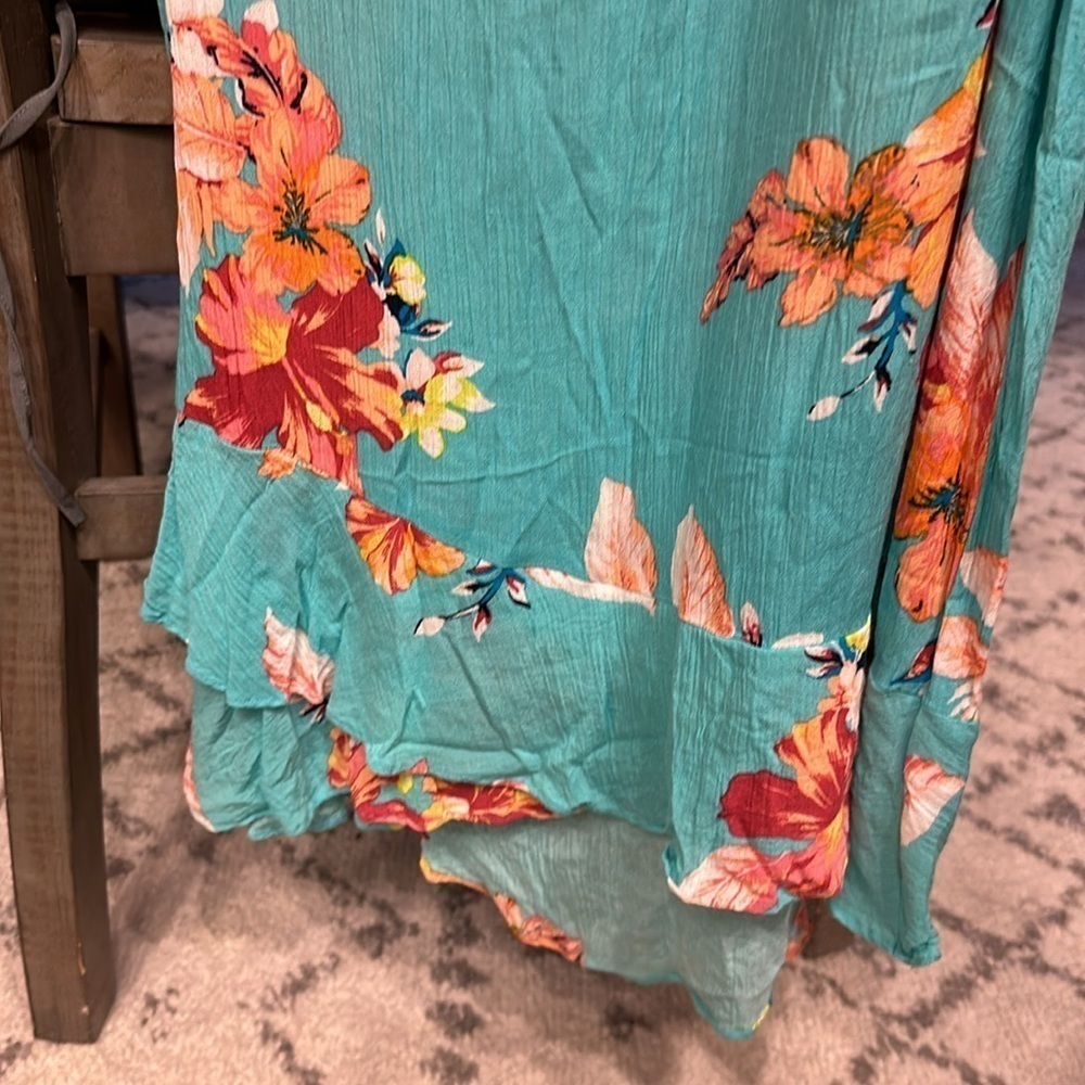 a.n.a tank top with flutter bottom aqua blue, orange, red yellow flowers small - Picture 4 of 10